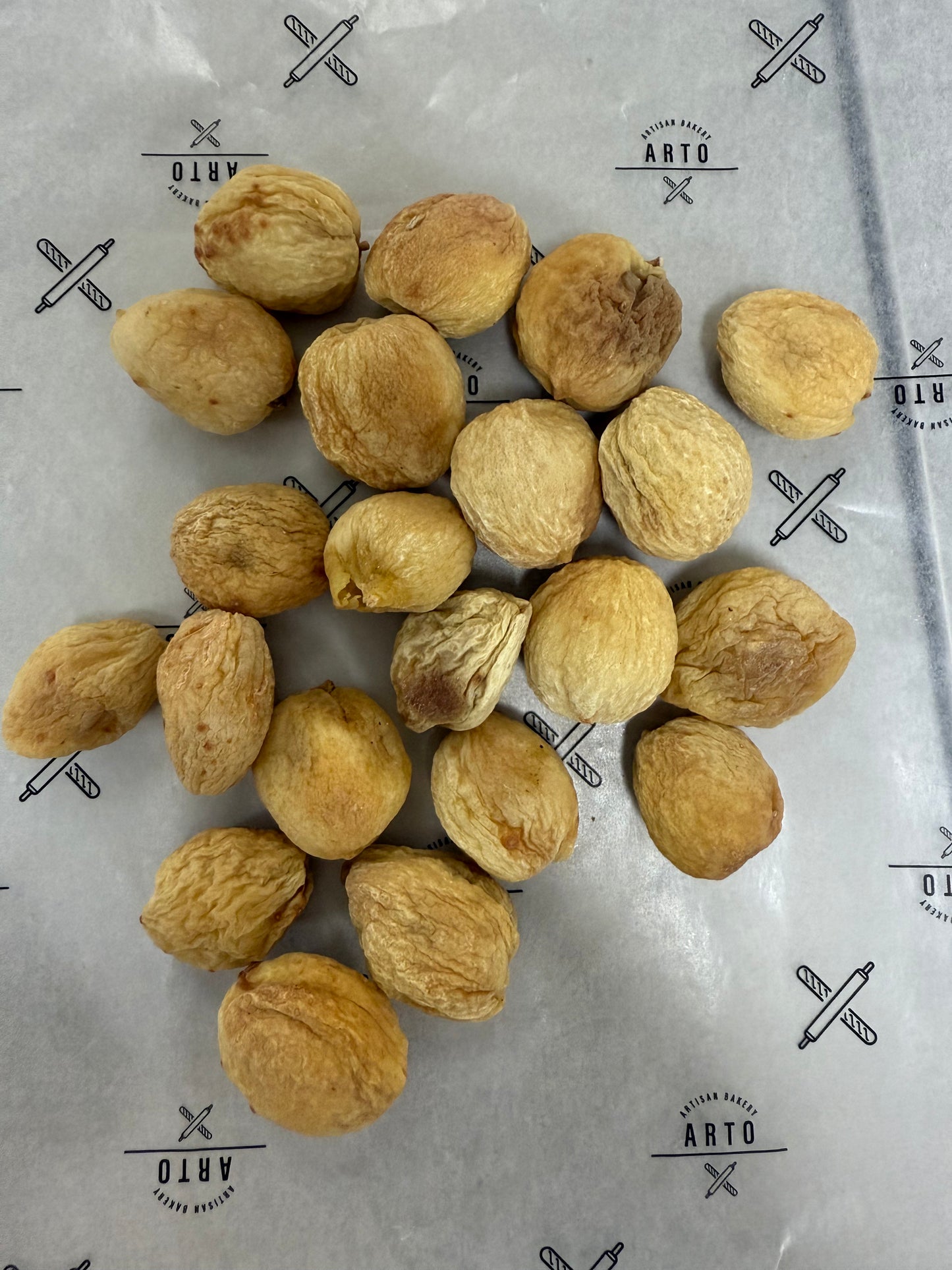Tree Dried Apricots (with nut)